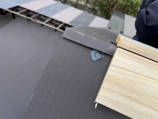 北杜市　屋根カバー工事